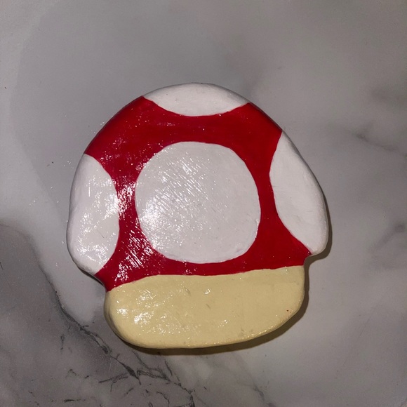 Ceramic Mario Mushroom Ashtray🍄 - Picture 2 of 3